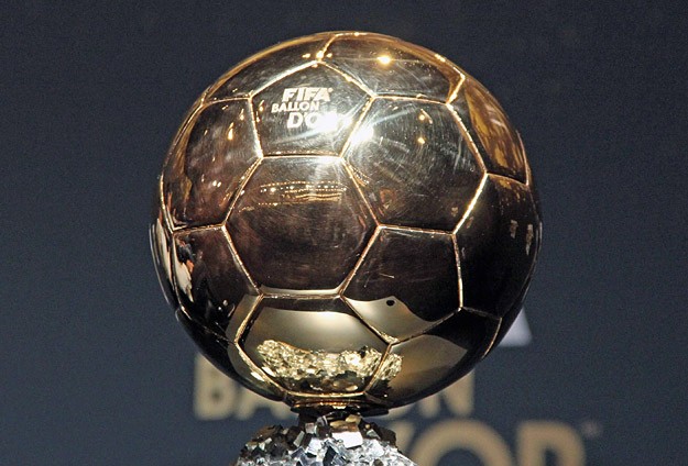 'Altın Top' için Messi-Ronaldo rekabeti sürüyor