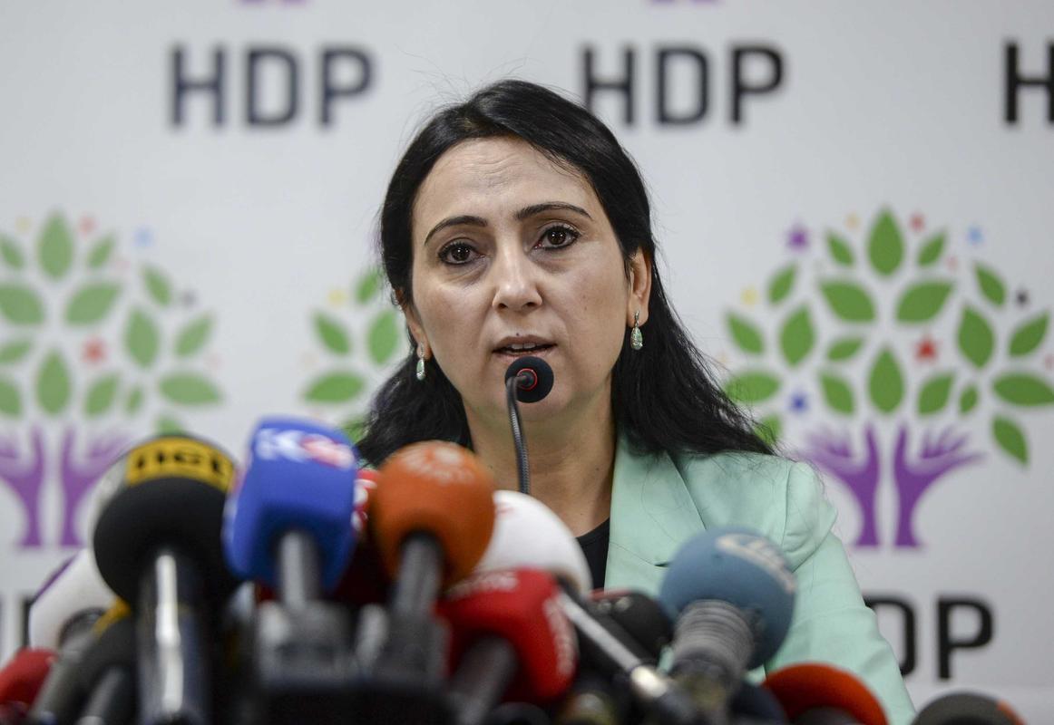 Sığınmacılar sınırda açlık grevine başladı