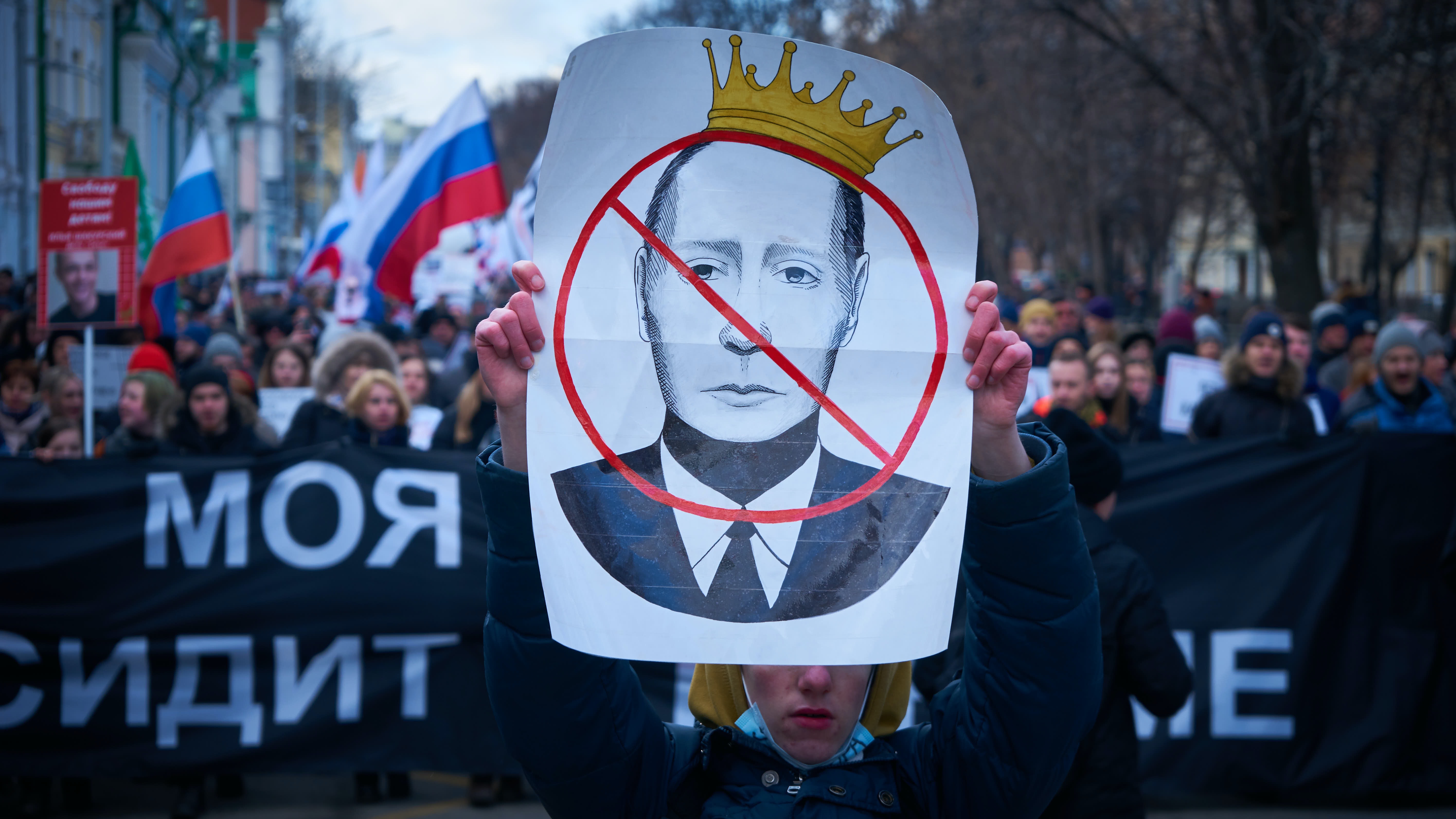 Putin, Rus ordusundaki asker sayısını 137 bin artırıyor