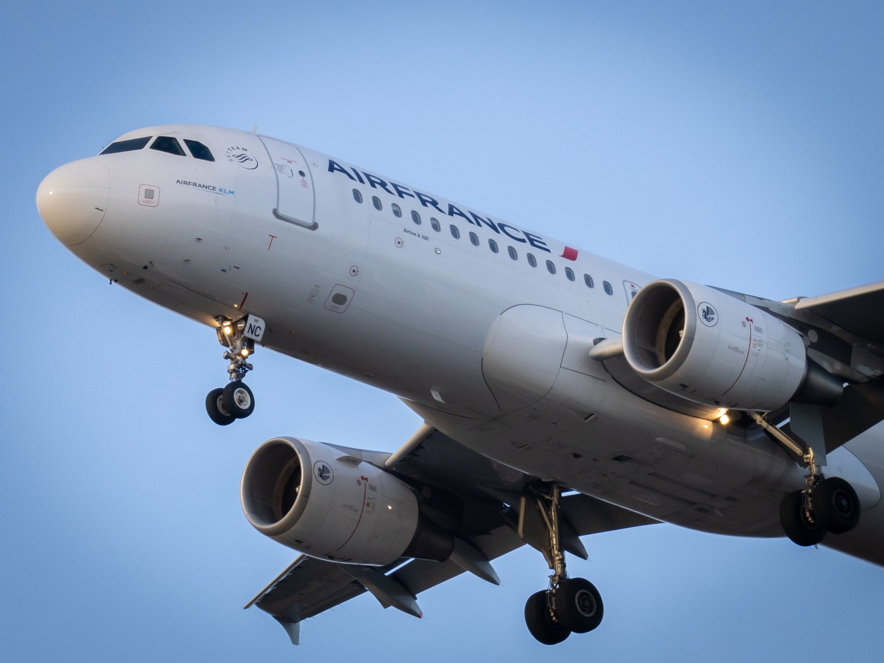 Kokpitte kavga eden Air France pilotları açığa alındı
