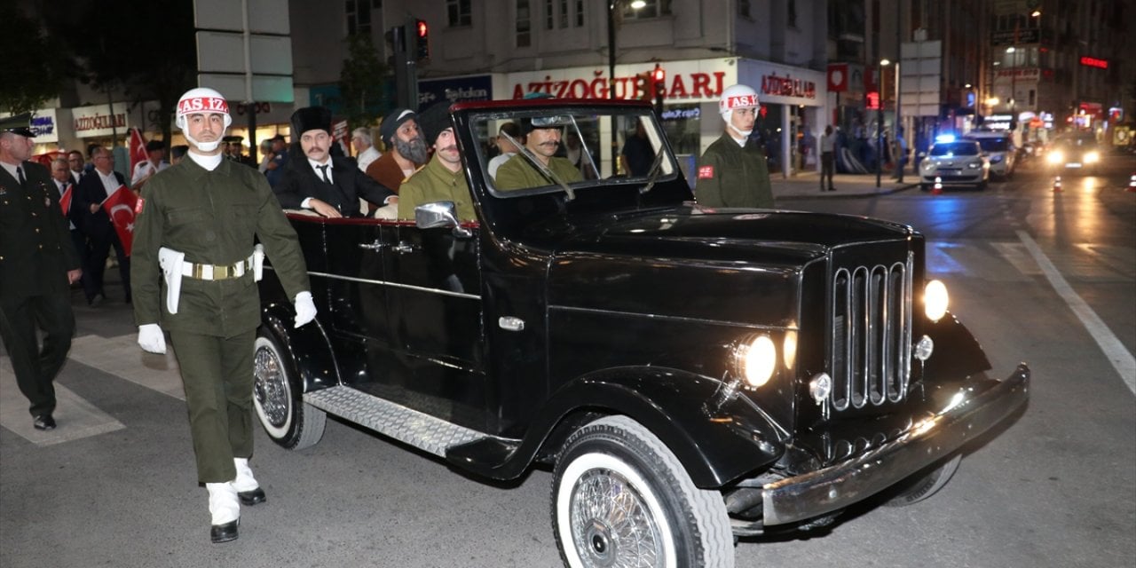 Büyük Önder Mustafa Kemal Atatürk'ün Sivas'a gelişi temsili olarak canlandırıldı