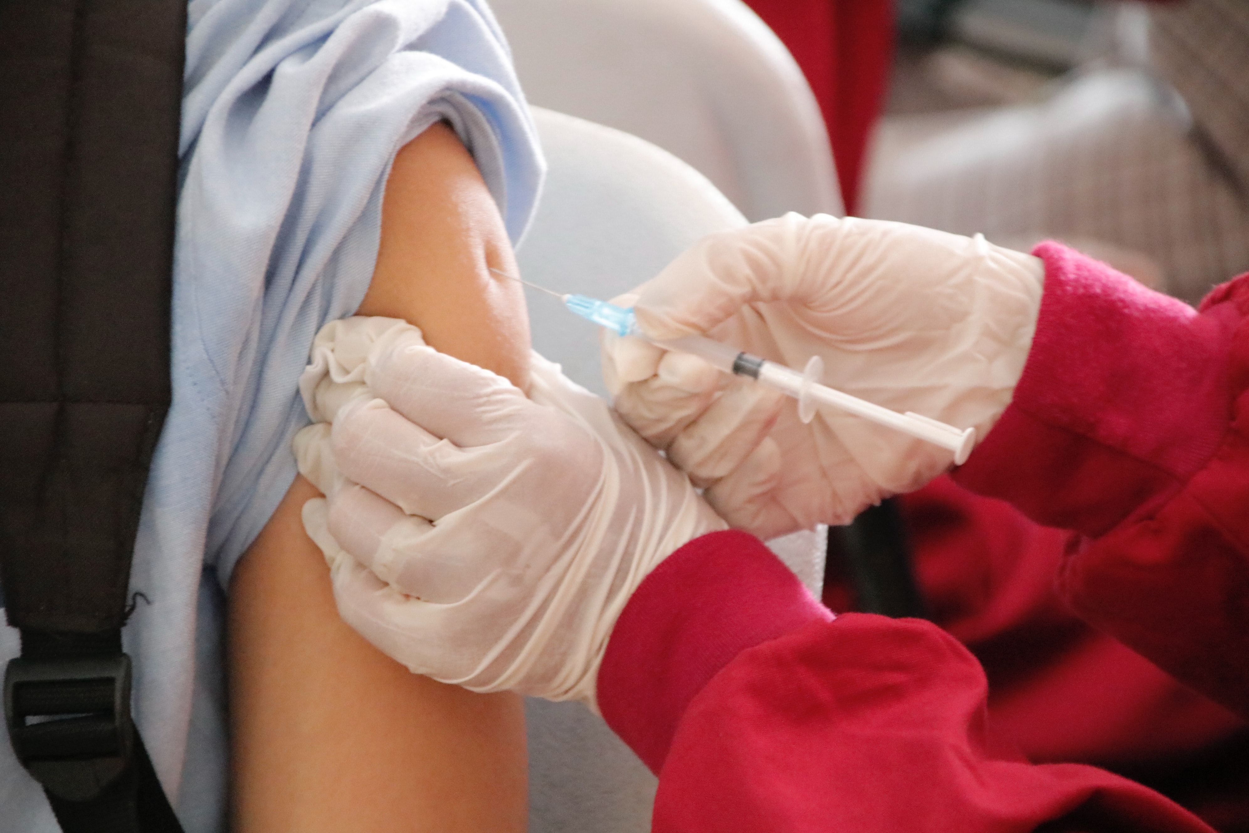 Çin'de, protein bazlı yerli üretim Kovid-19 aşısına acil kullanım onayı