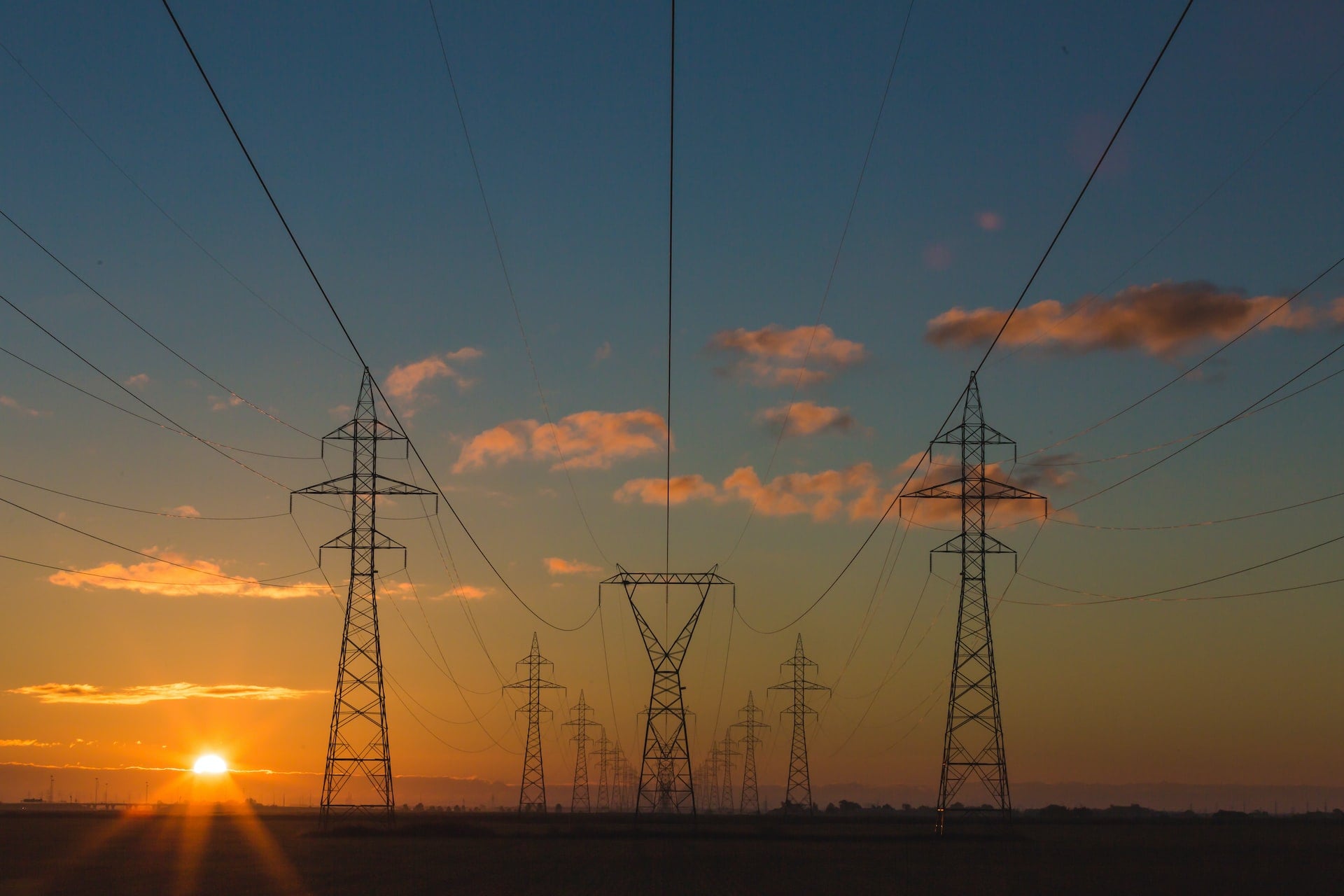 AB, enerji firmalarının gelirlerini sınırlandırmaya hazırlanıyor