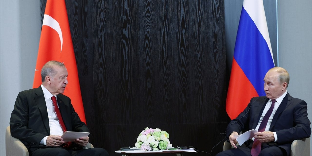 Cumhurbaşkanı Erdoğan, Putin'le bir araya geldi