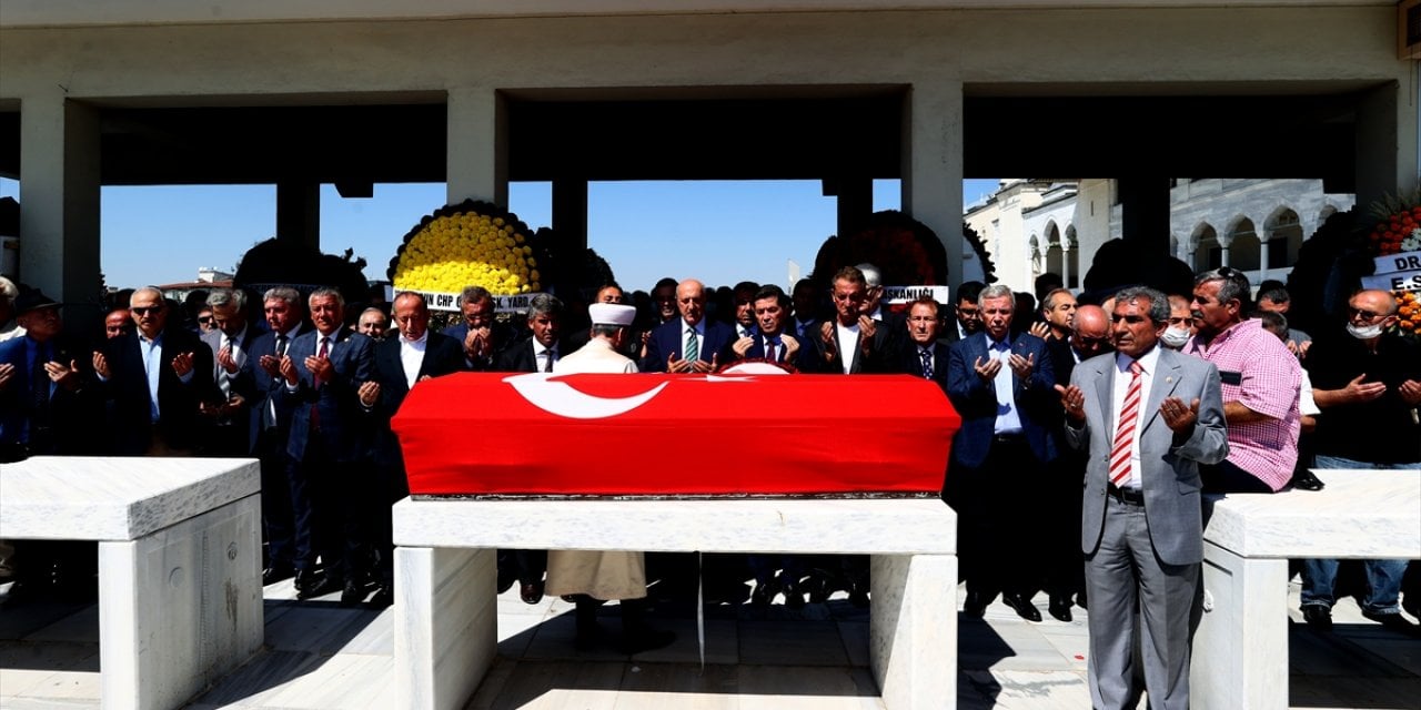 Eski milletvekili Pekşen'in cenazesi Ankara'da toprağa verildi