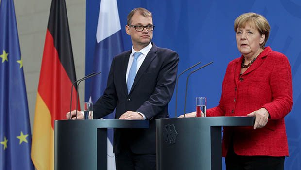Merkel: Türkiye ile müzakere etmek zorundayız