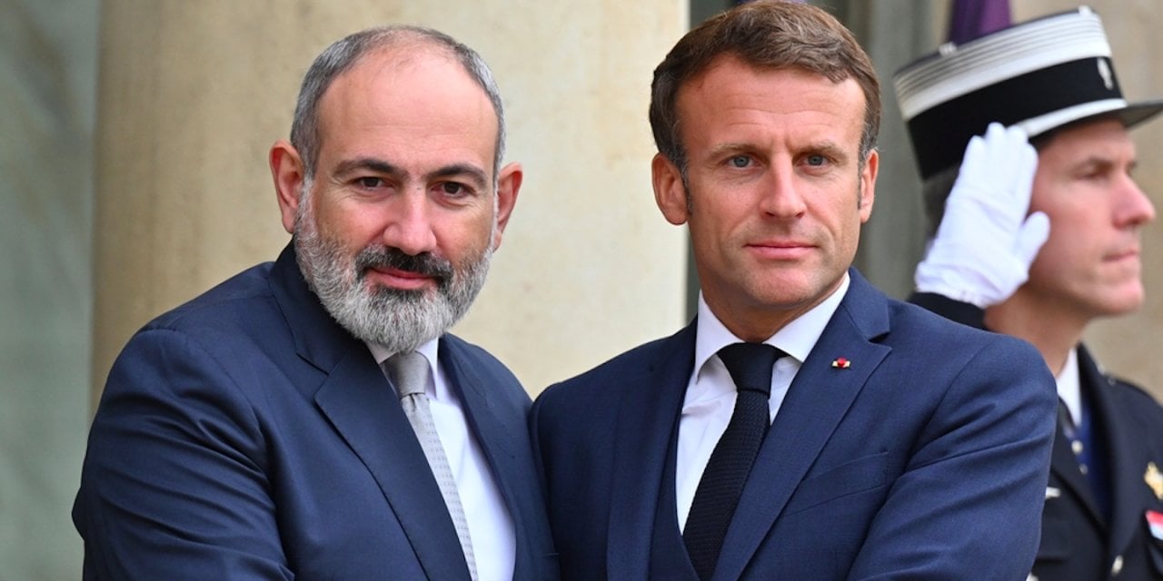 Macron, Paşinyan'la Paris'te bir araya geldi