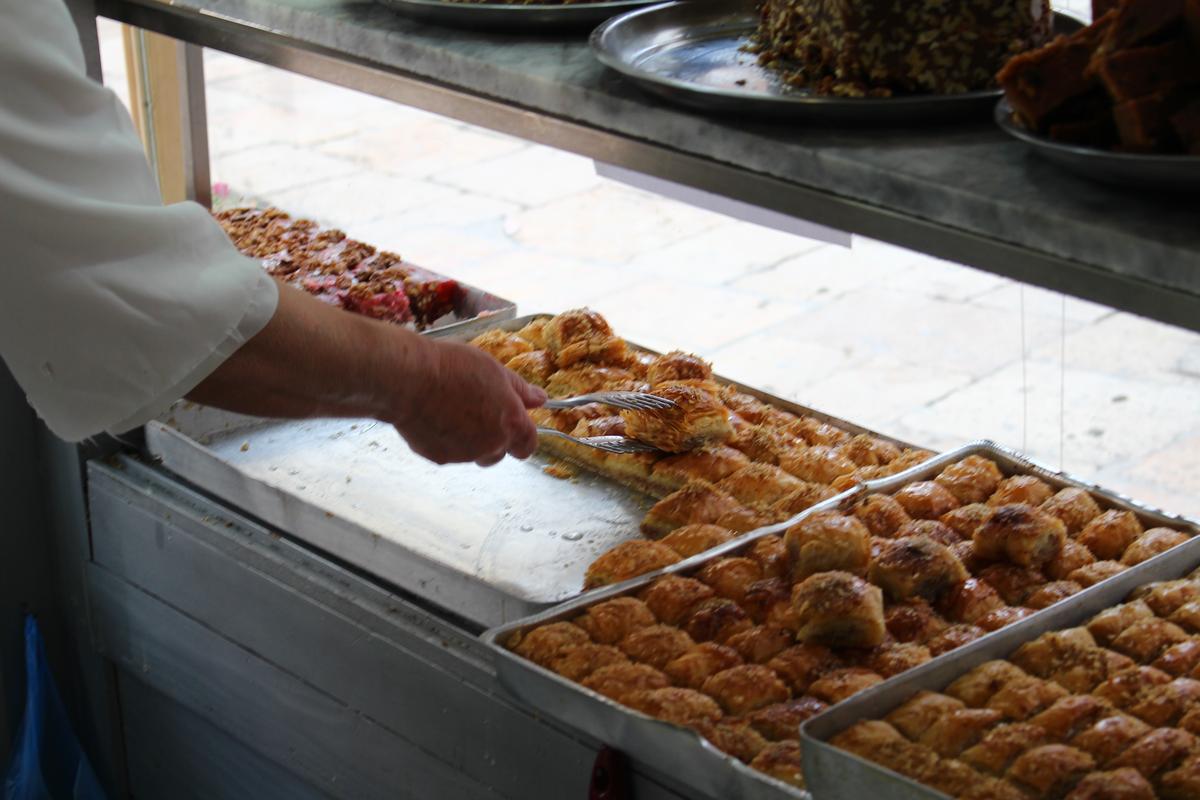 'Angela Merkel' baklavasına yoğun ilgi