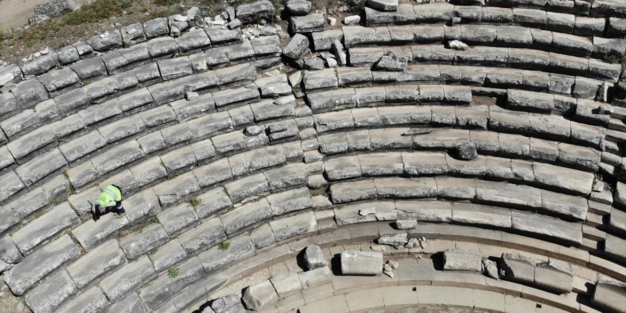 Hyllarima Antik Kenti'ndeki tiyatro ve tümülüs turizme kazandırıldı