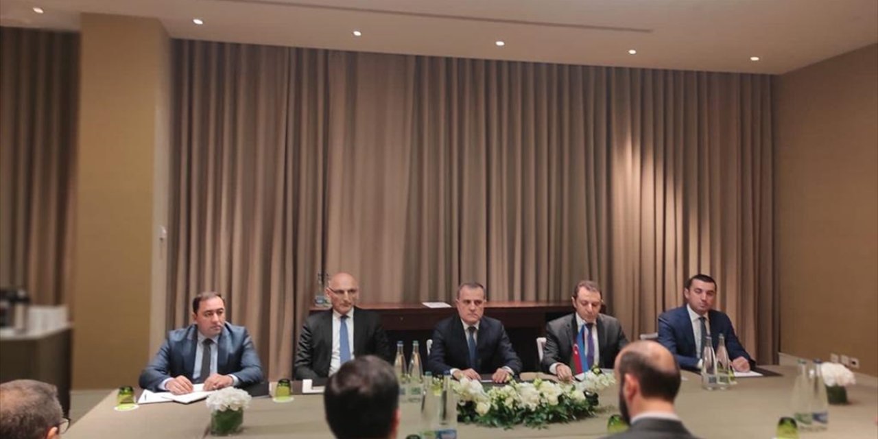 Azerbaycan ve Ermenistan dışişleri bakanları Cenevre'de görüştü