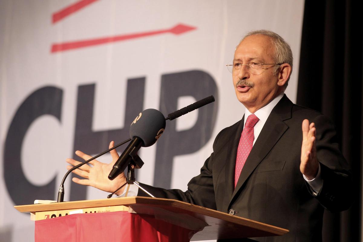 HDP'den Berlin'de AA ve TRT'ye ambargo