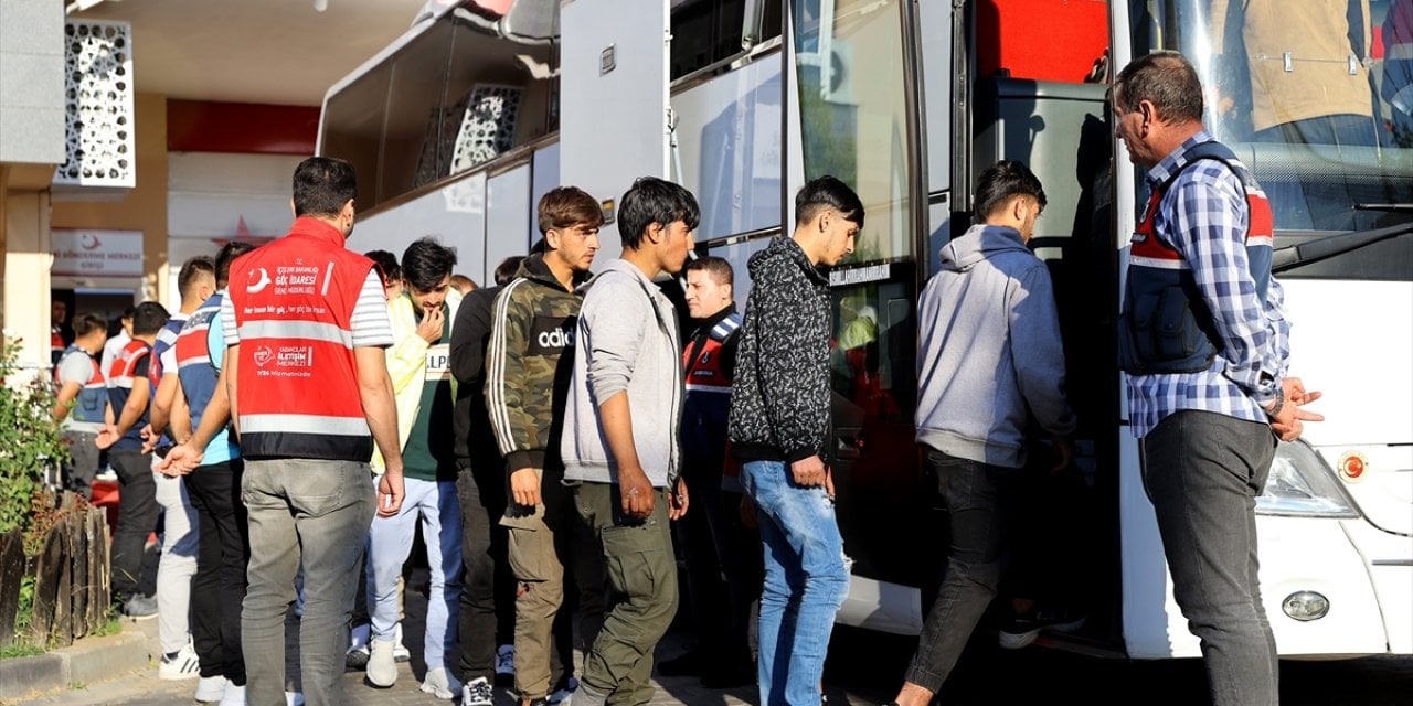 139 düzensiz göçmen sınır dışı edildi