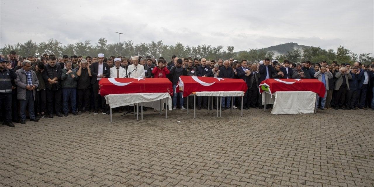 Maden ocağındaki patlamada hayatını kaybeden Bulut, Akgül ve Yıldırım son yolculuğuna uğurlandı