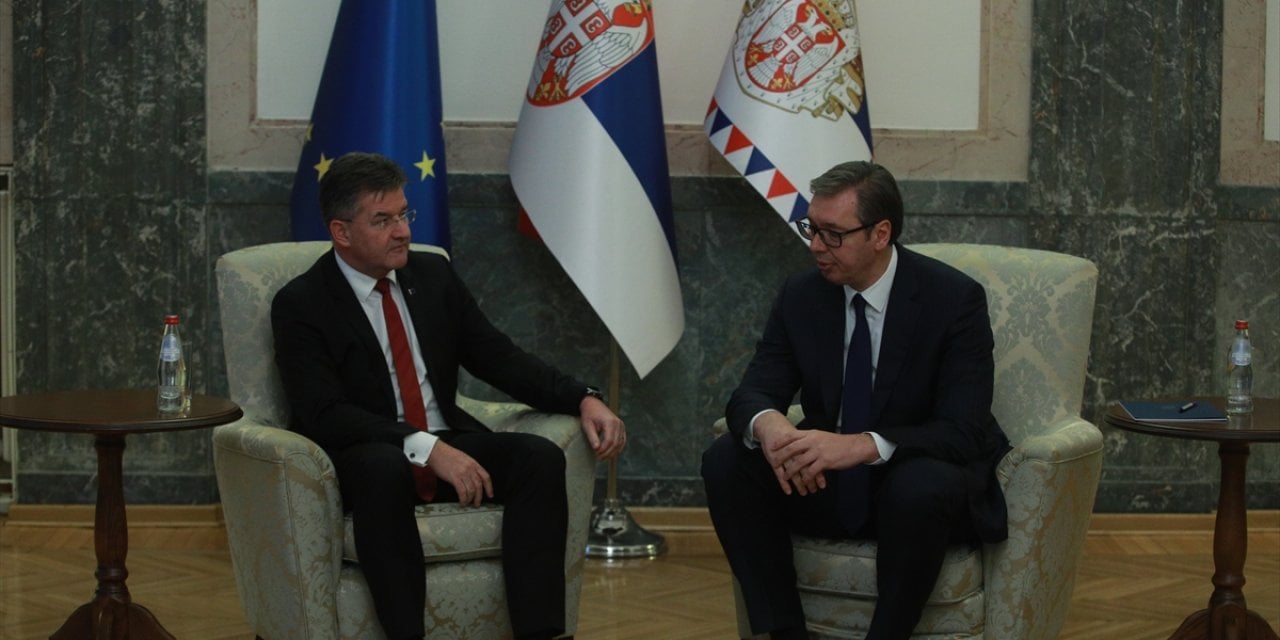 Sırp lider Vucic, AB Belgrad-Priştine Diyaloğu Özel Temsilcisi ile görüştü