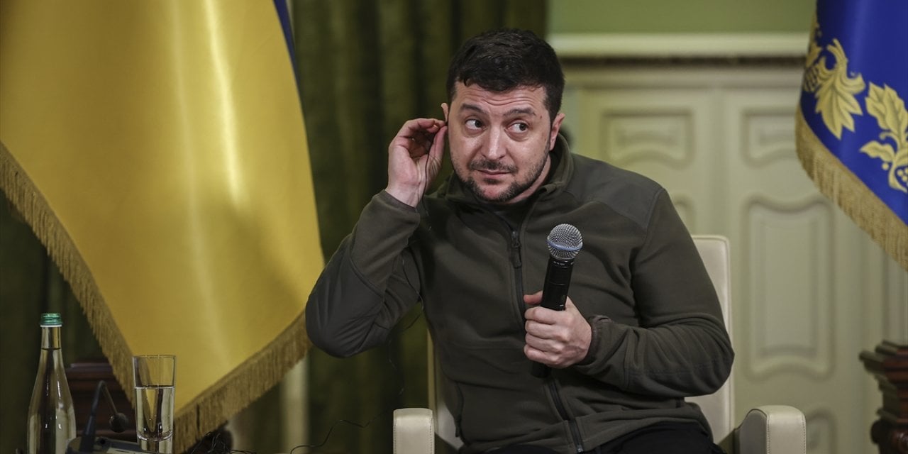 Zelenskiy: "Ukrayna, işgalcilerin ateşi altında"