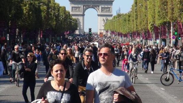 Paris’te arabasız gün heyecanı