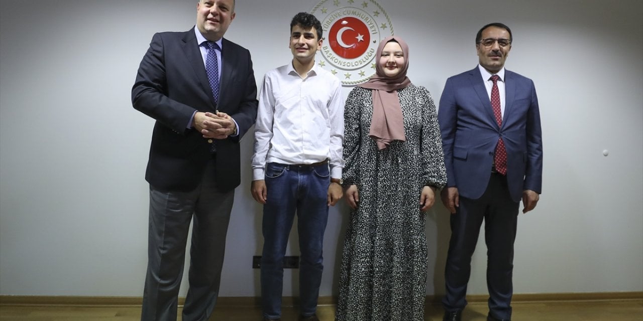 Almanya'da 2 Türk öğrenciye ödül!