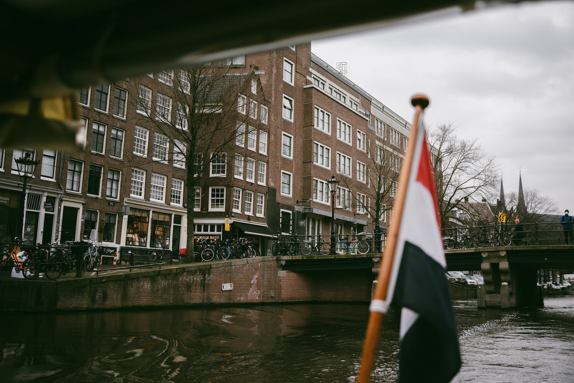Hollanda’da ırkçı PEGIDA hareketinin Kur’an-ı Kerim yakma eylemi iptal edildi