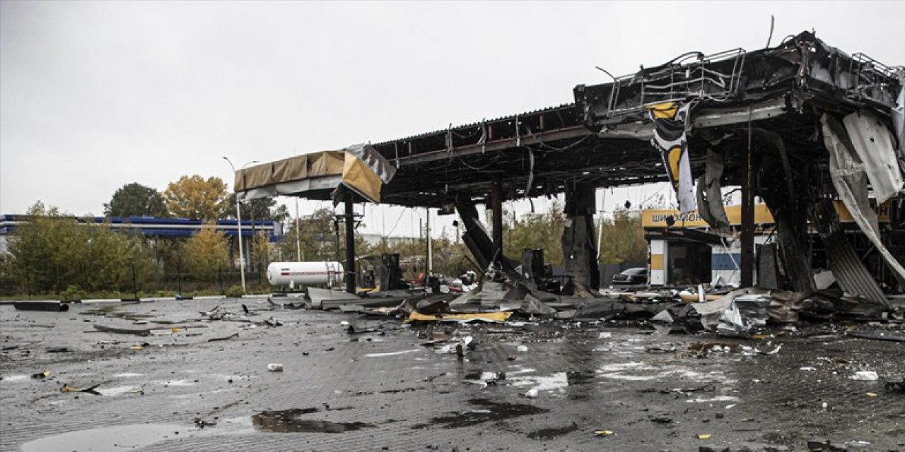 Rus güçlerinin Dnipro kentine düzenlediği saldırıda iki kişi yaşamını yitirdi