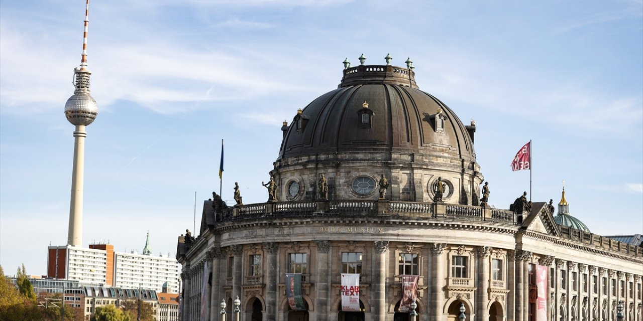 Berlin'deki Müzeler Adası her yıl milyonlarca turisti ağırlıyor