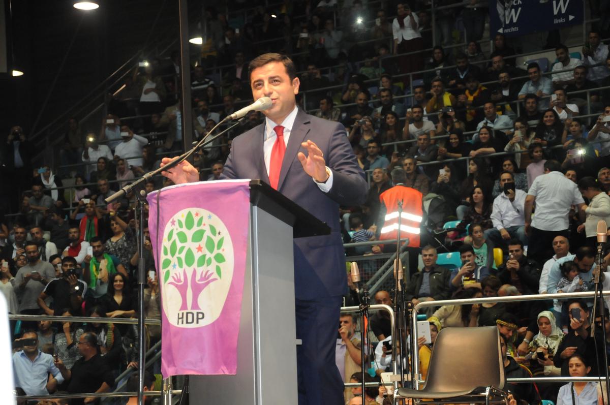 Selahattin Demirtaş Frankfurt'ta konuştu
