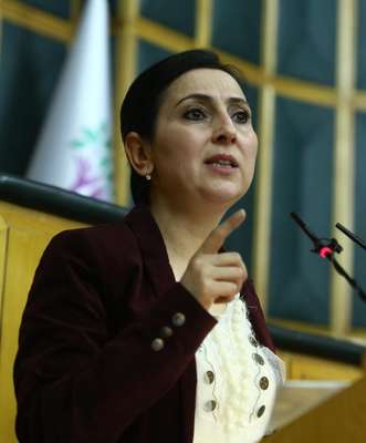 Yüksekdağ: Başbakana sesleniyorum, muhalefeti dikkate alın paketi geri çekin
