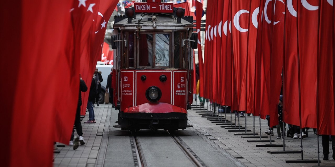 Terör saldırısında yaşamını yitirenlerin isimleri Beyoğlu'nda yaşatılacak