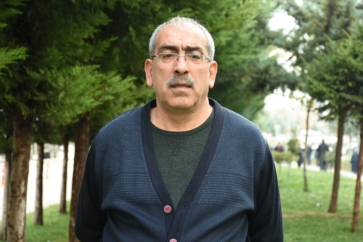 Çalıştığı hastanede akciğer kanseri tanısı konan hasta, tedavisinin ardından işine döndü