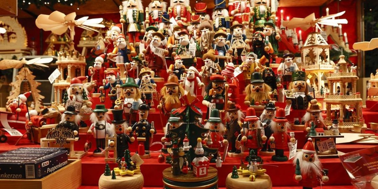 Almanya'da geleneksel Noel pazarları kuruldu