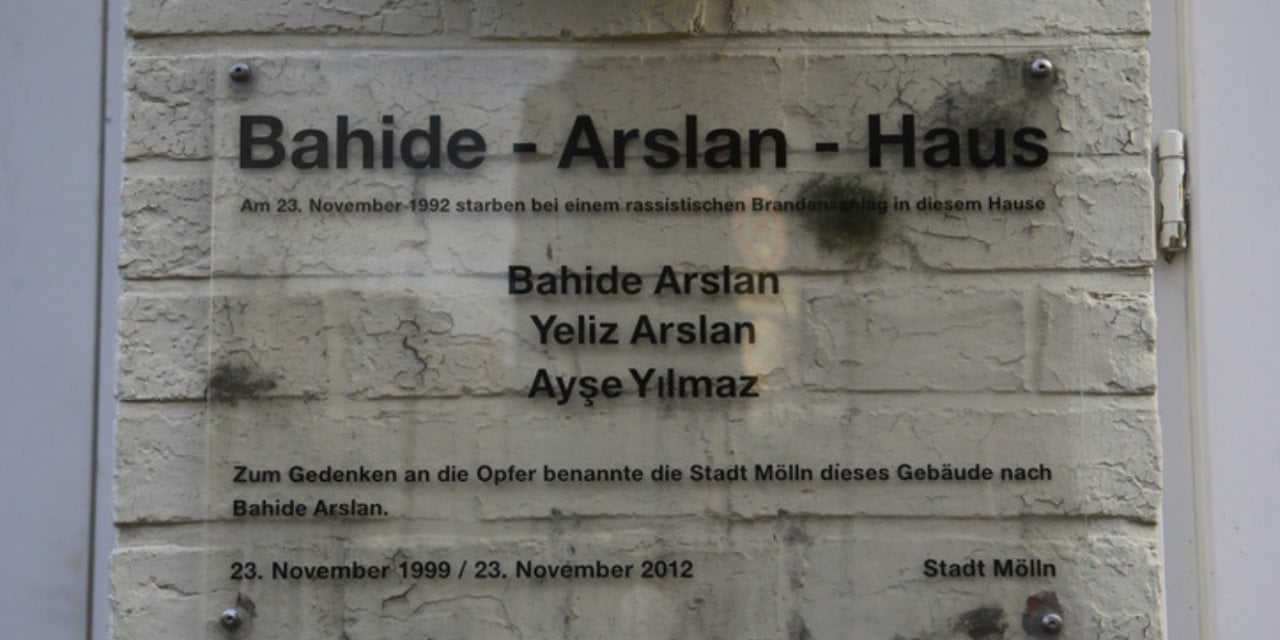 TBB, 30 yıl önce Mölln'de meydana gelen ırkçı kundaklama saldırısının kurbanlarını anıyor