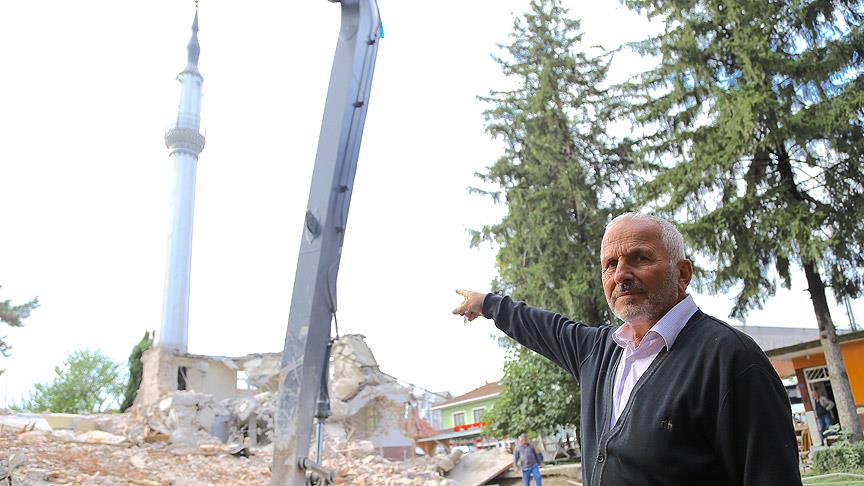 61 yıllık yanlış kıbleli cami yıkılıyor