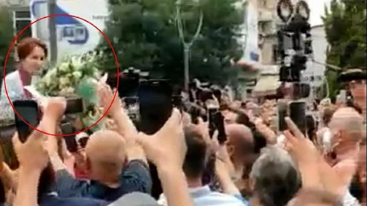 Akşener'e çiçek veren öğretmen önce maaşı kesildi, ardından sürüldü!