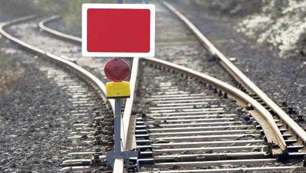 Demiryolu ulaşımı felç oldu