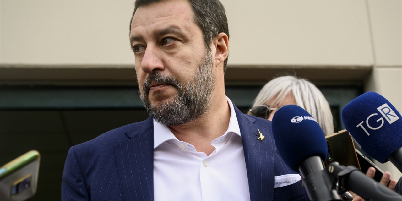 İtalya'da eski Bakan Salvini'nin göçmenleri alıkoyma suçlamasından yargılanması davası sürüyor