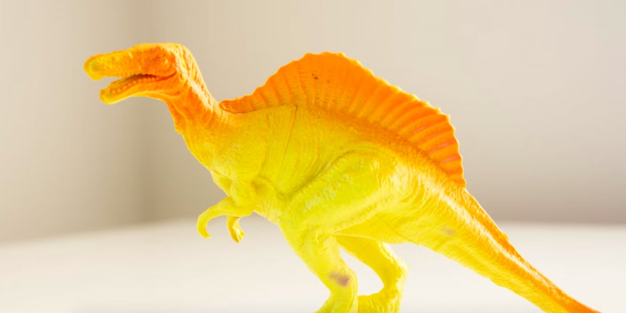 Dinozor türü "Spinosaurus" hem karada hem de suda yaşamış olabilir
