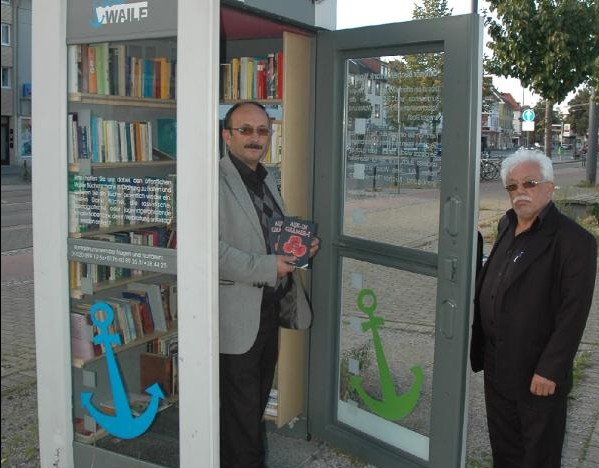 Telefon kulübesi kütüphane oldu