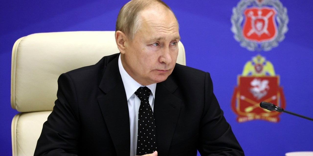 Putin, Rusların yabancılar için "taşıyıcı annelik" yapmasını yasaklayan yasayı imzaladı