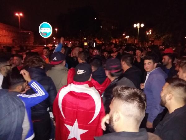 Almanya'daki Türklerin milli sevinci