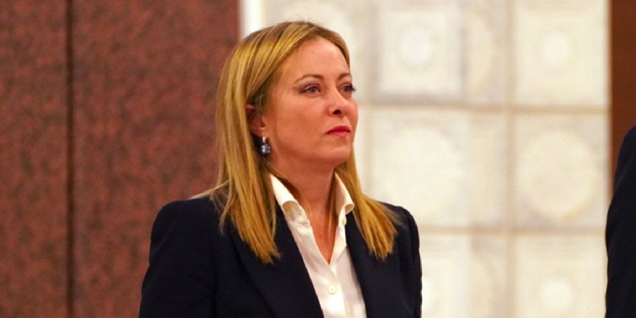 İtalya'da sağ hükümetin hazırladığı bütçe parlamentodaki ilk sınavını geçti