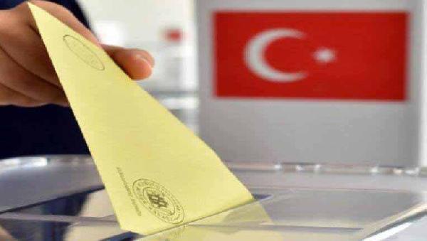 Avrupalı seçmen mektupla oy kullanmak istiyor