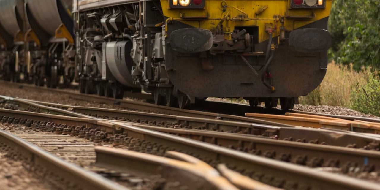 Hollanda'da tren makinisti sefer sırasında öldü