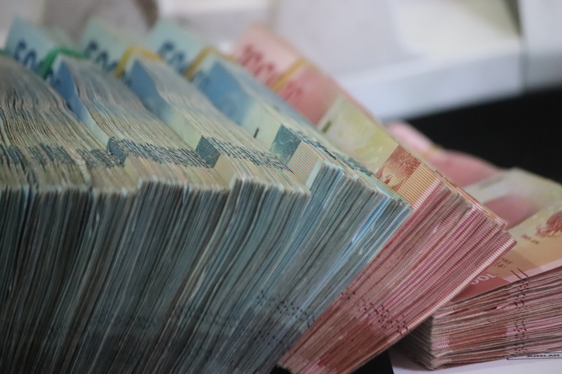 Eski AP Başkan Yardımcısı'nın Panama'da banka hesabı olduğu iddiaları araştırılıyor