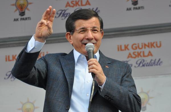 Süddeutsche Zeitung: Davutoğlu bekarları birleştirmek istiyor