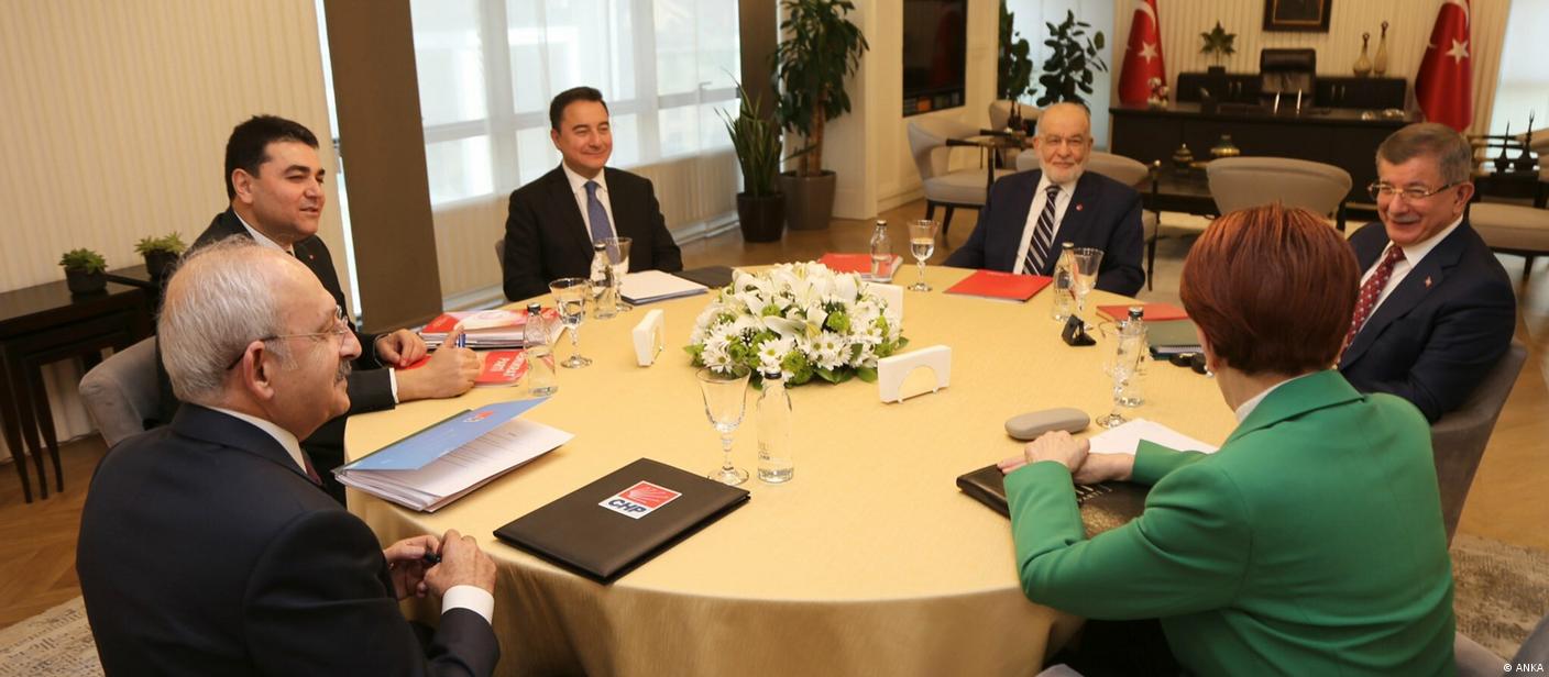 Davutoğlu: Cumhurbaşkanı adayını konuşmanın vakti geldi