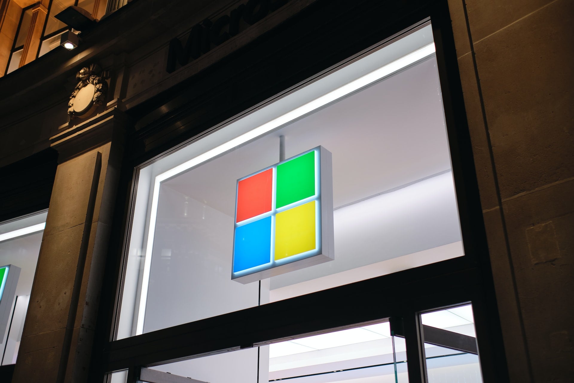 Microsoft'un binlerce kişiyi işten çıkarmaya hazırlandığı bildirildi