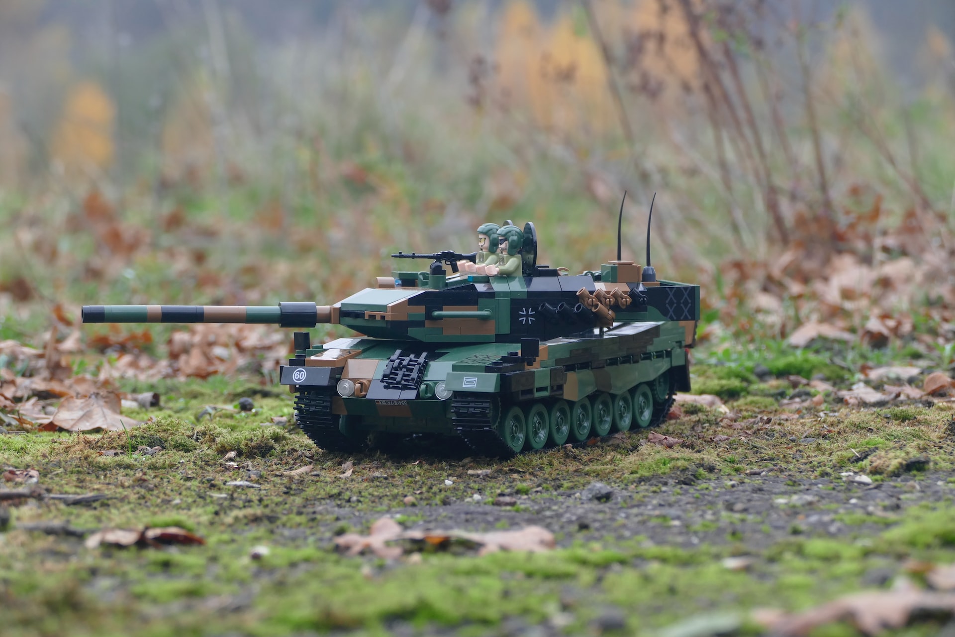 Scholz, Leopard tankları konusunda sessiz kaldı