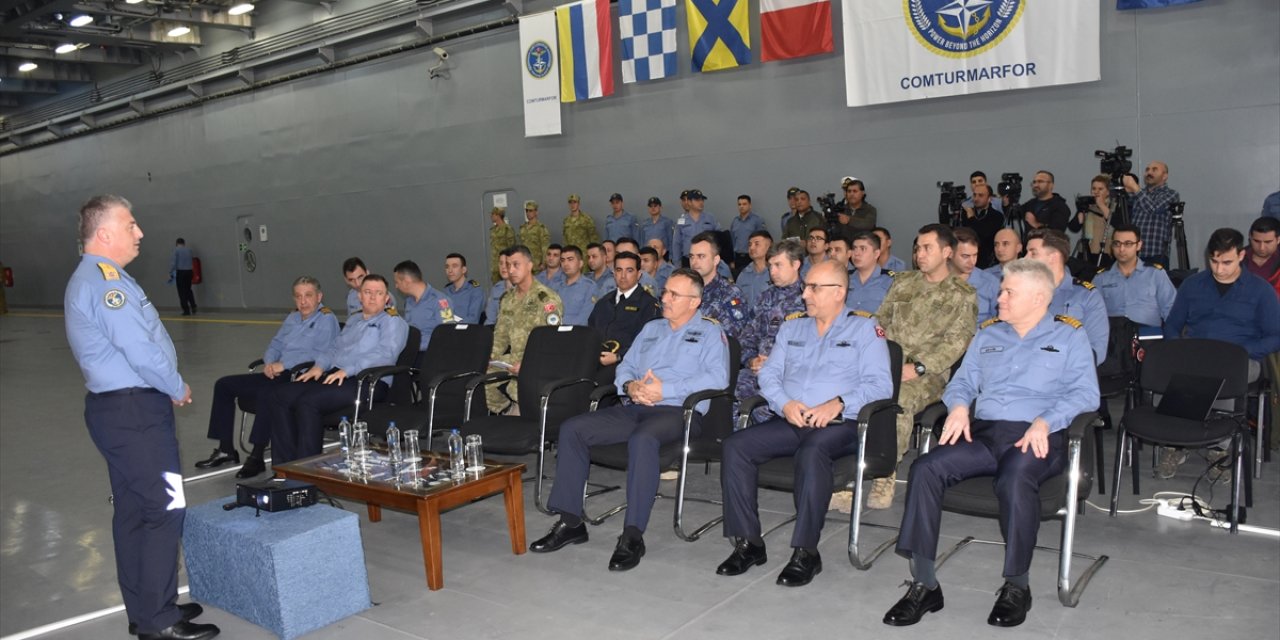 NATO'nun Deniz Kuvvetleri komutası  Türkiye'de