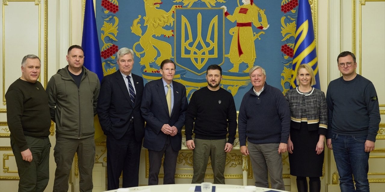 ABD'li senatörler Kiev'i ziyaret etti
