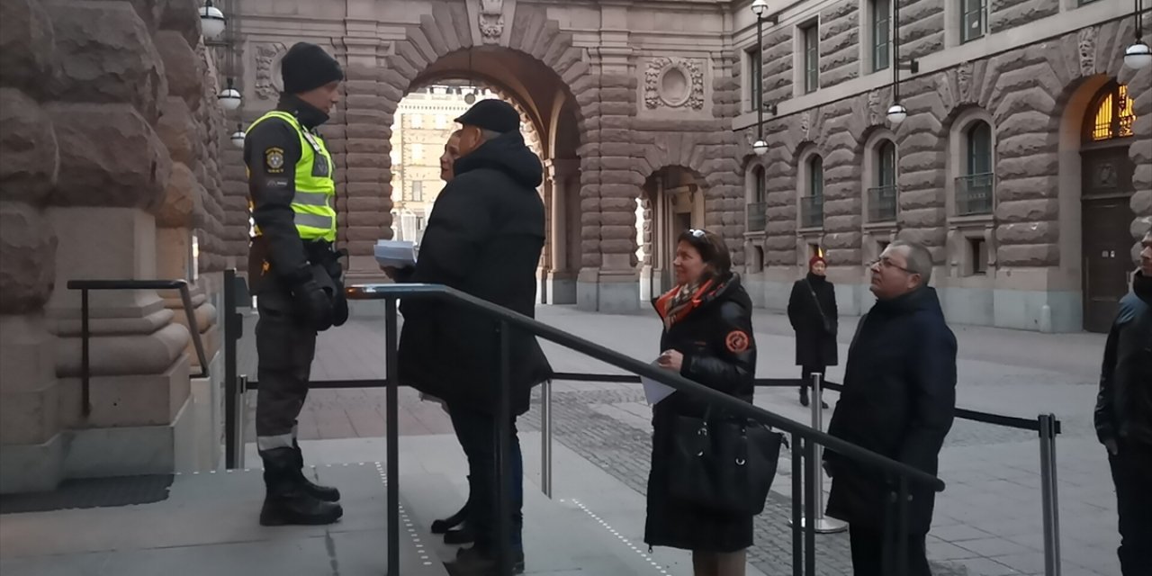 İYİ Parti’den Kur’an-ı Kerim’i yakan Paludan hakkında suç duyurusu