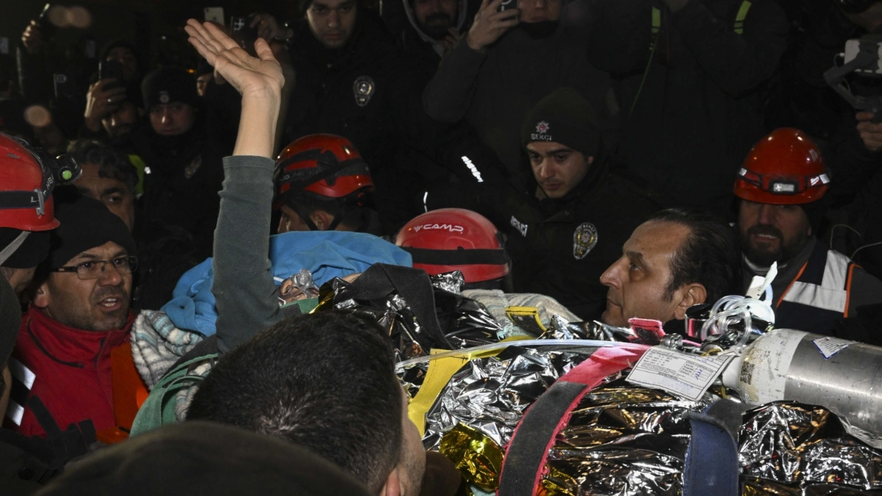 Deprem felaketinde can kaybı Gölcük'ü de geçti: 18 bin 342
